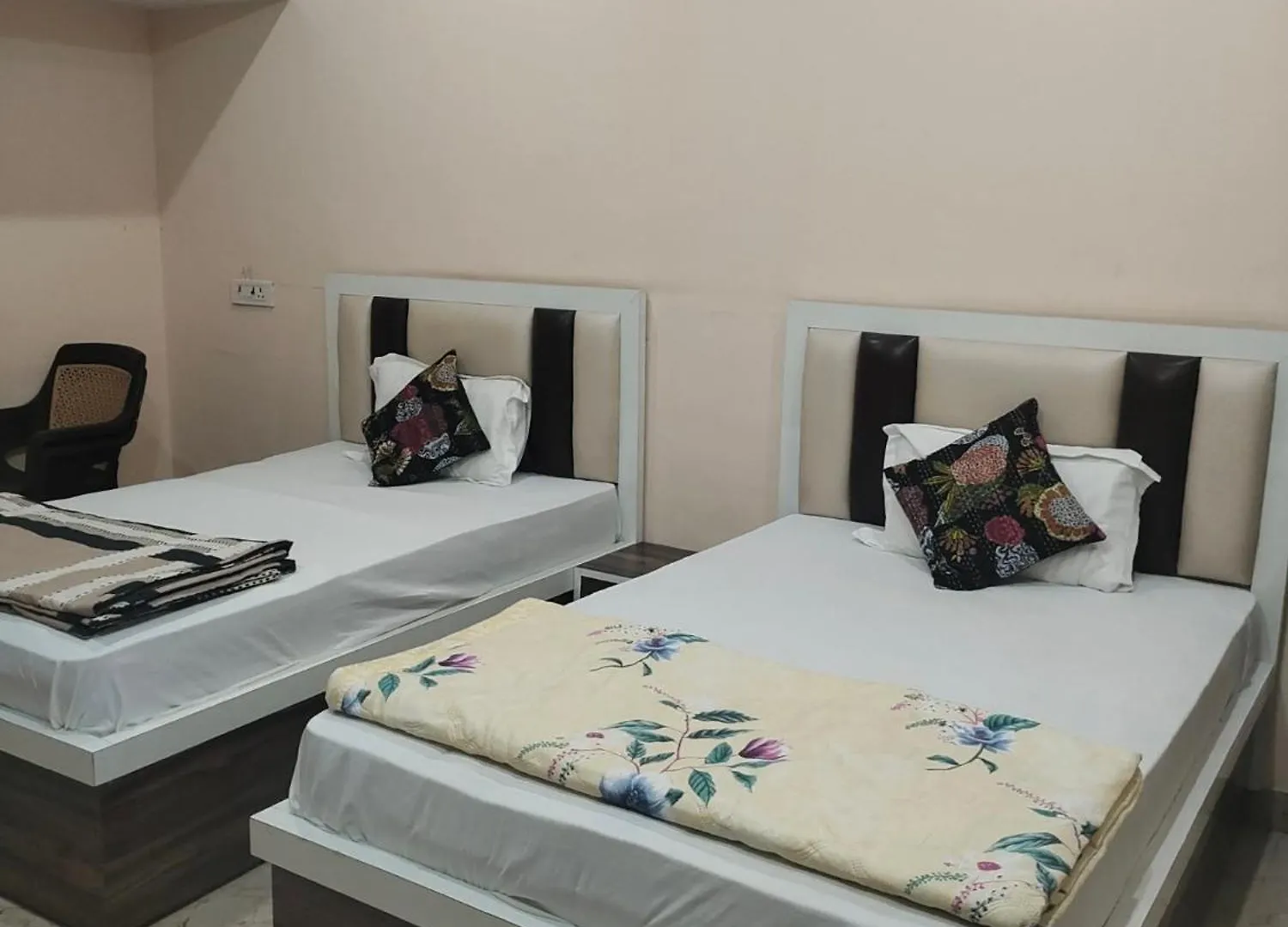 The Orchid Villa Homestay - Walkable Distance From Taj Mahal Agra  Agra (Uttar Pradesh)
