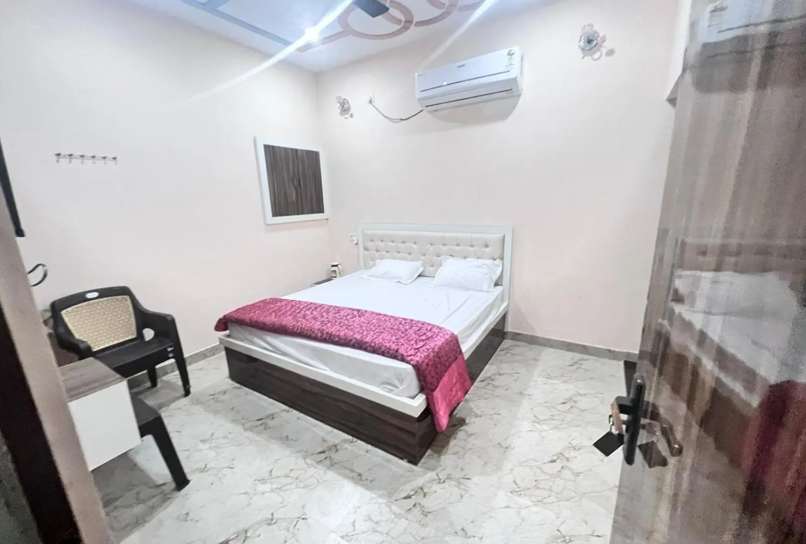 The Orchid Villa Homestay - Walkable Distance From Taj Mahal Agra  0*, Agra (Uttar Pradesh) India